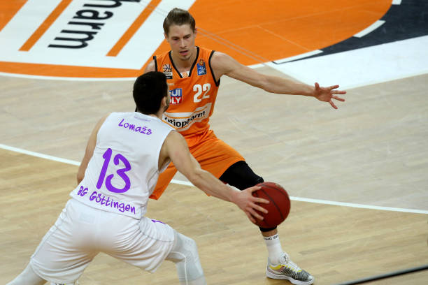 场位置的控 场位置的控